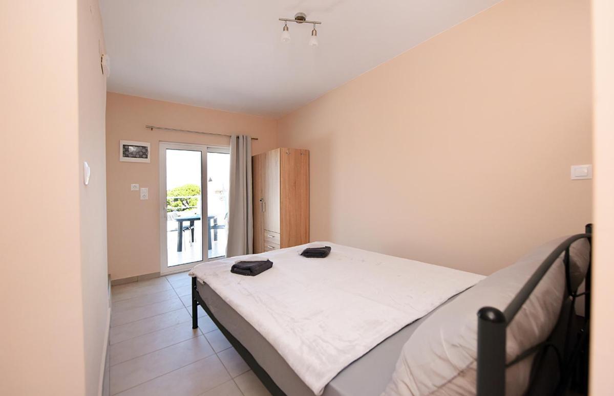 Happy Days Und Studio/penthouse Ialysos (Rhodes)