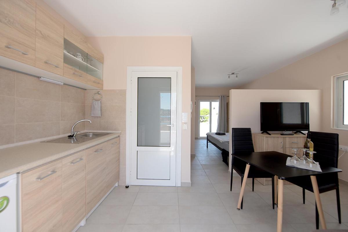 Happy Days Und Studio/penthouse * Ialysos (Rhodes)